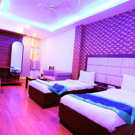Hotel The Rts Plaza Nuova Delhi Esterno foto