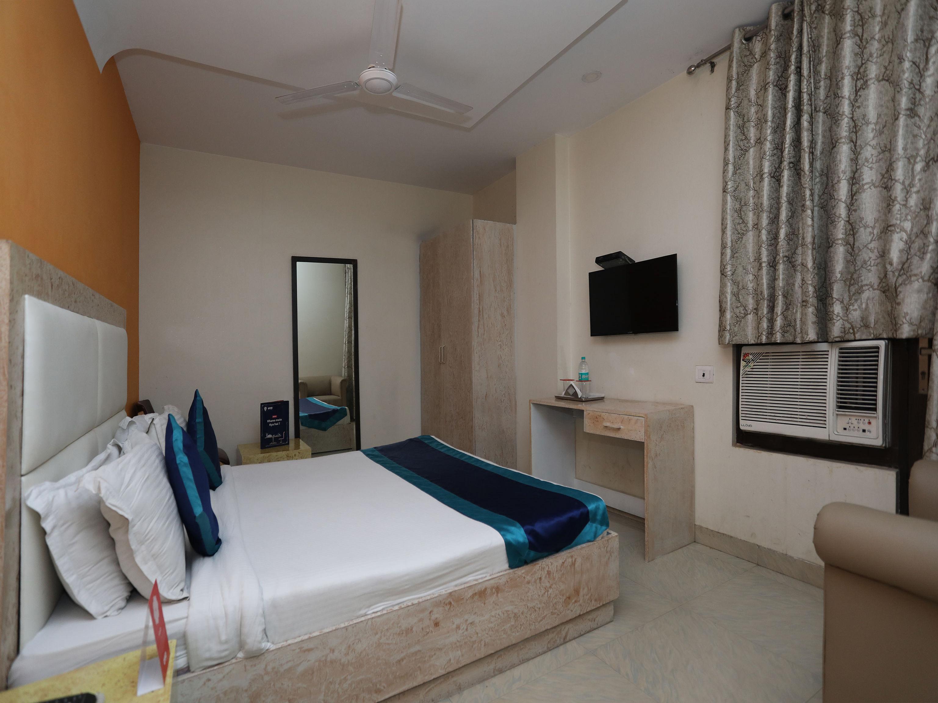 Hotel The Rts Plaza Nuova Delhi Esterno foto
