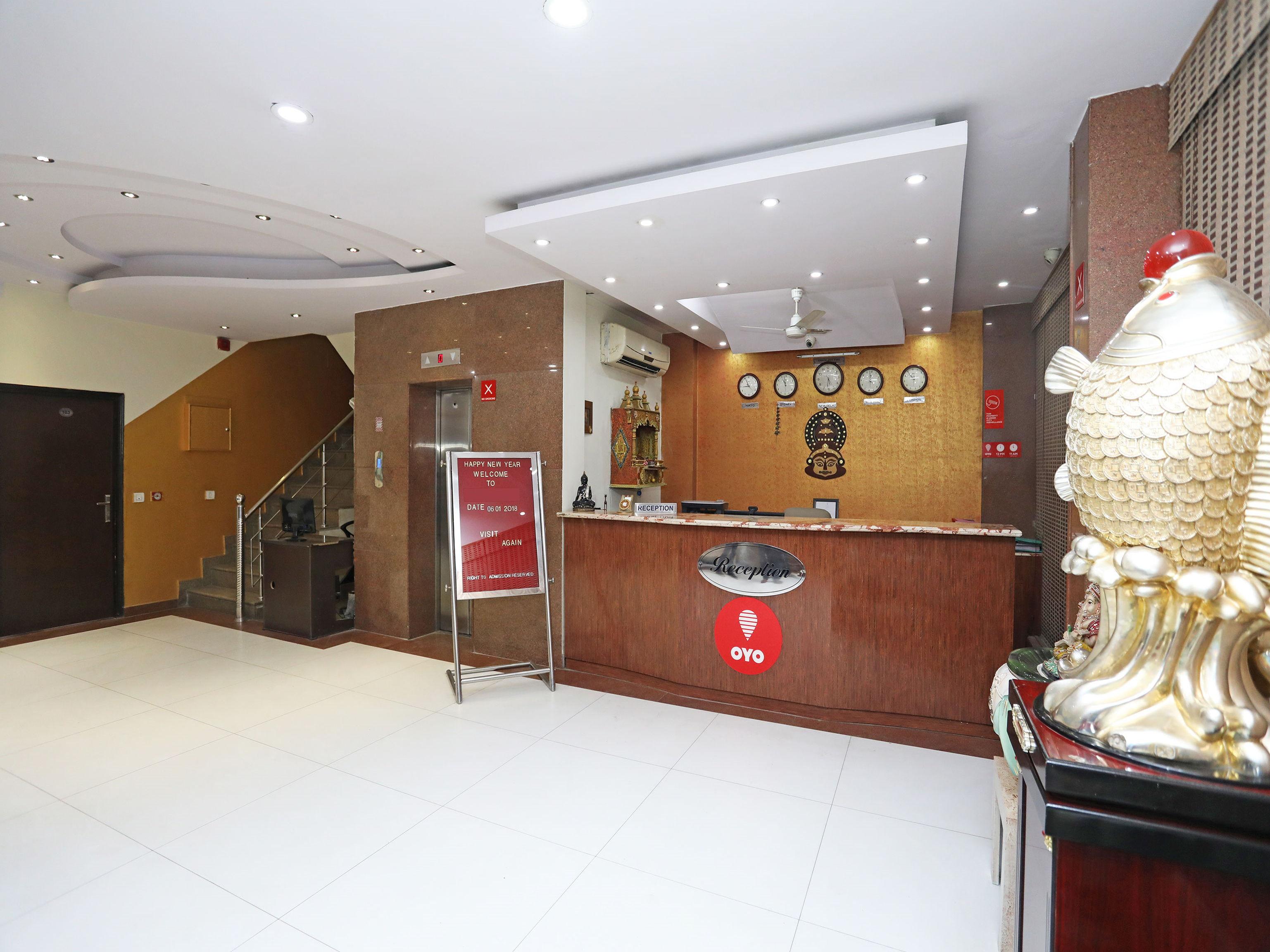Hotel The Rts Plaza Nuova Delhi Esterno foto