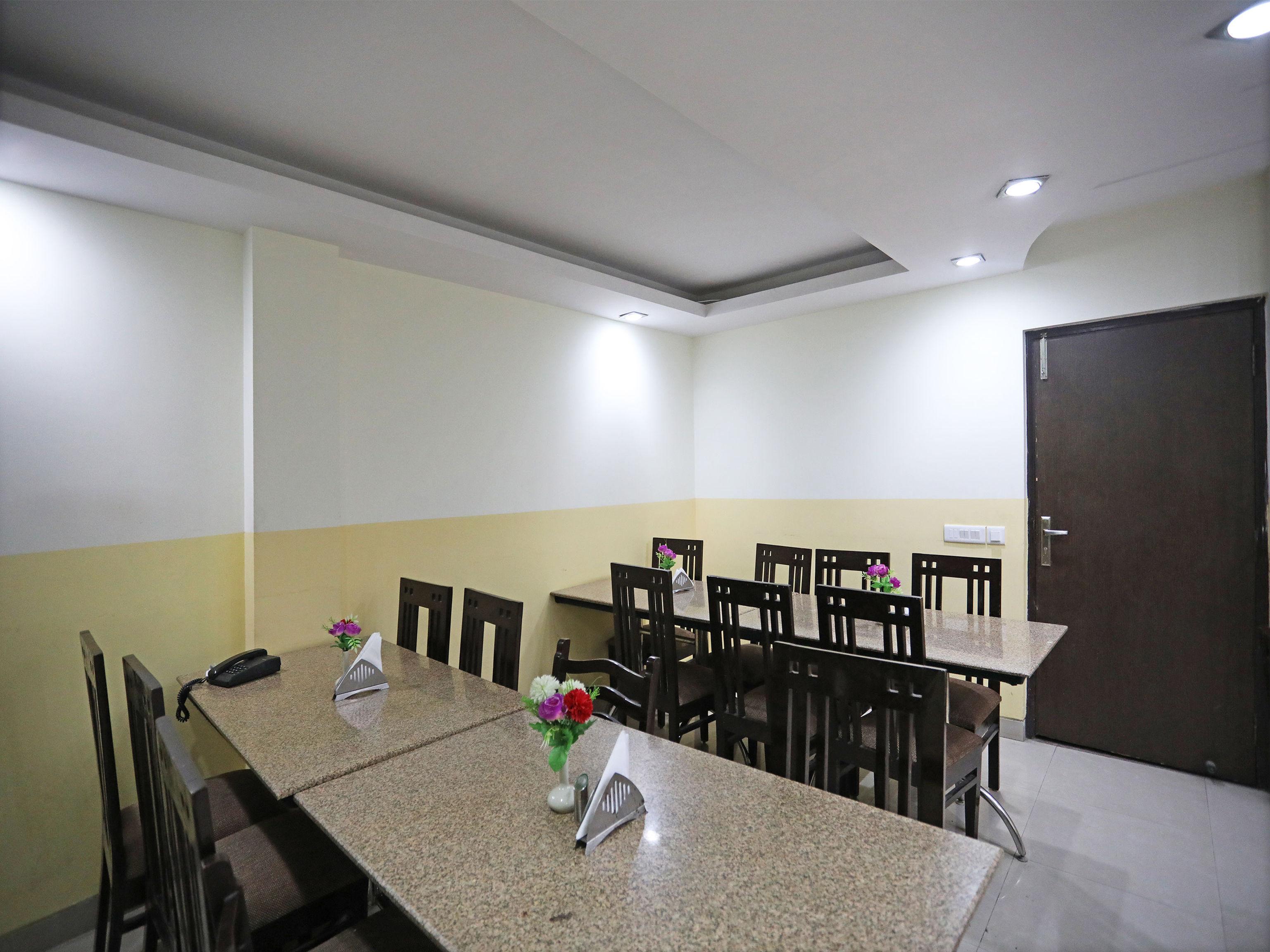 Hotel The Rts Plaza Nuova Delhi Esterno foto