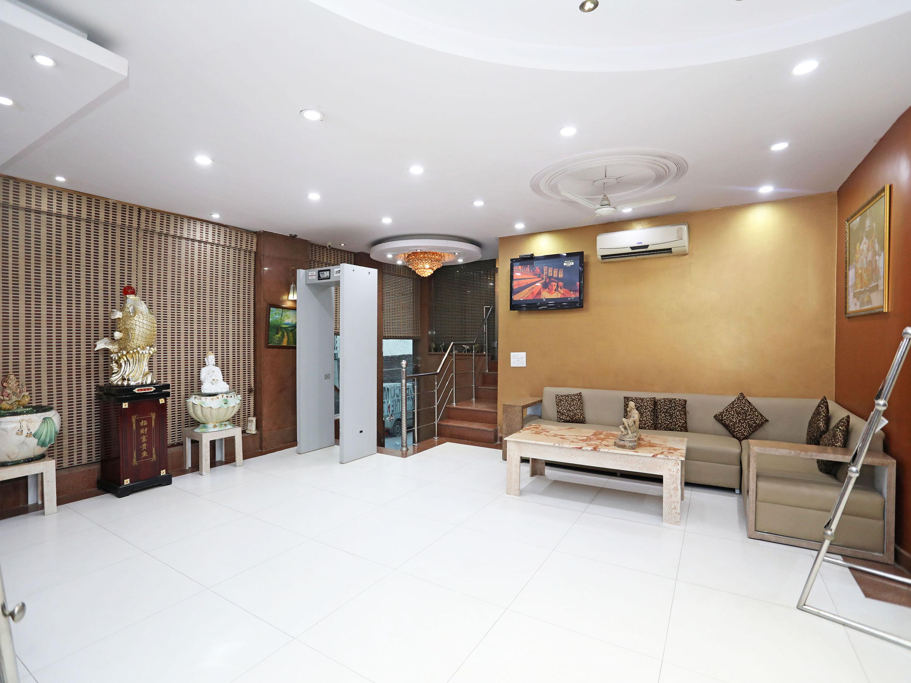Hotel The Rts Plaza Nuova Delhi Esterno foto