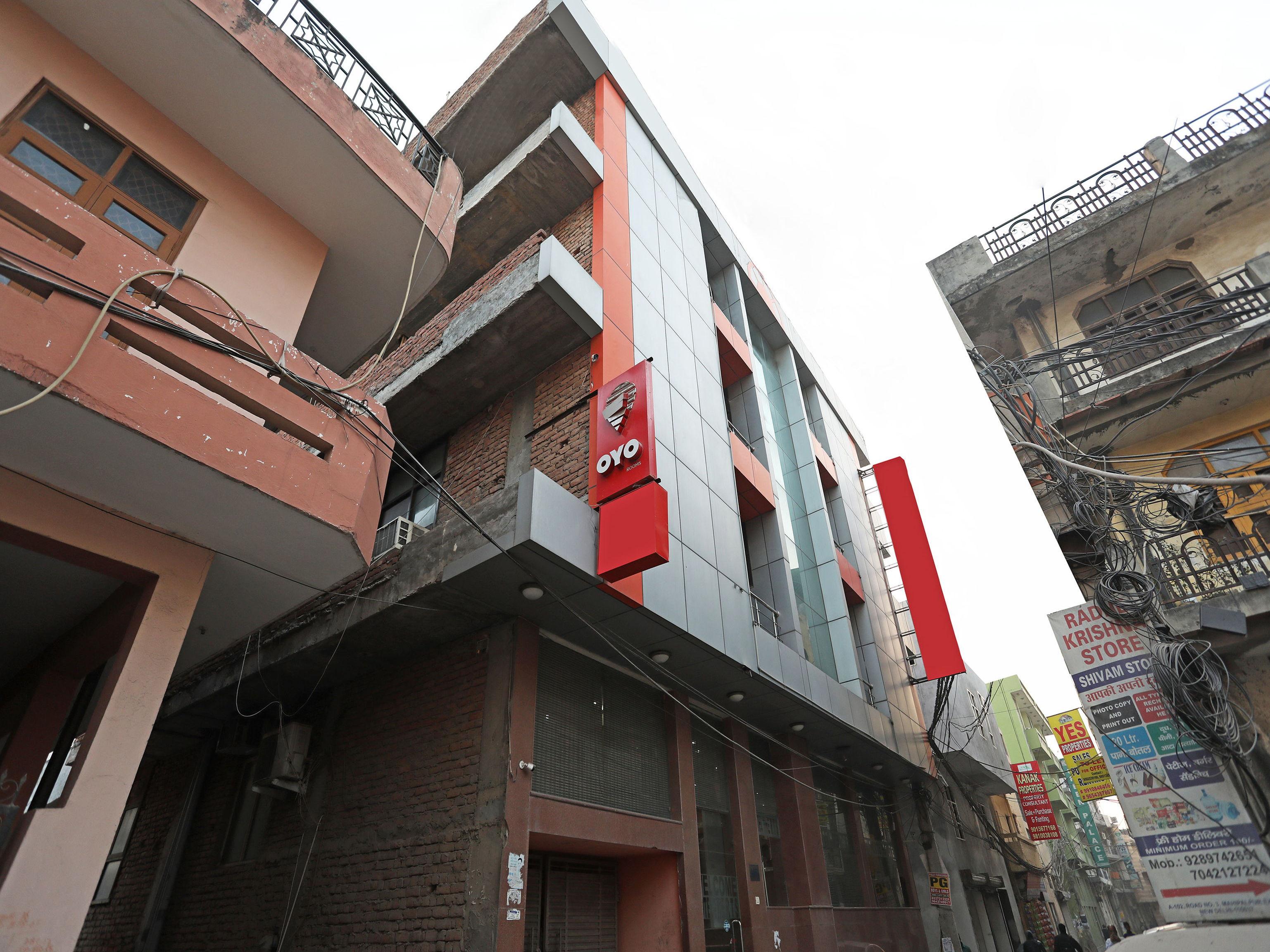 Hotel The Rts Plaza Nuova Delhi Esterno foto