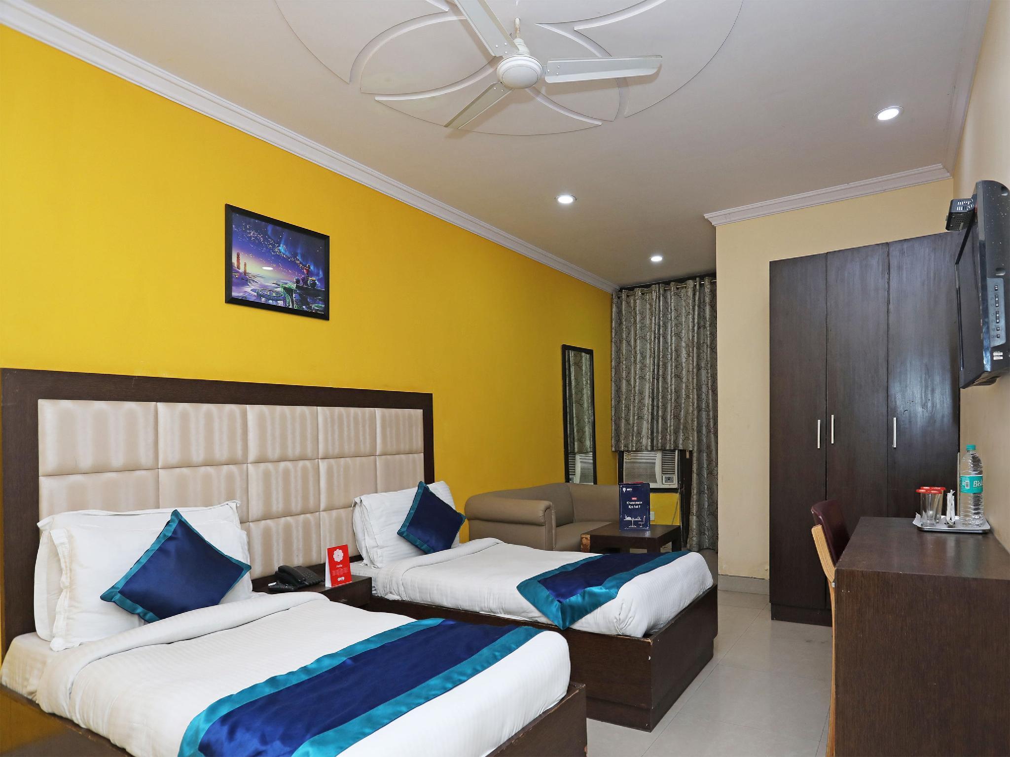 Hotel The Rts Plaza Nuova Delhi Esterno foto