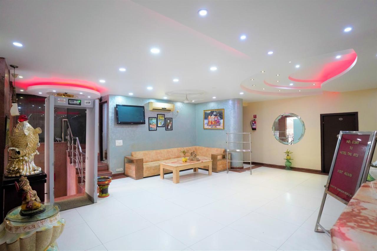 Hotel The Rts Plaza Nuova Delhi Esterno foto
