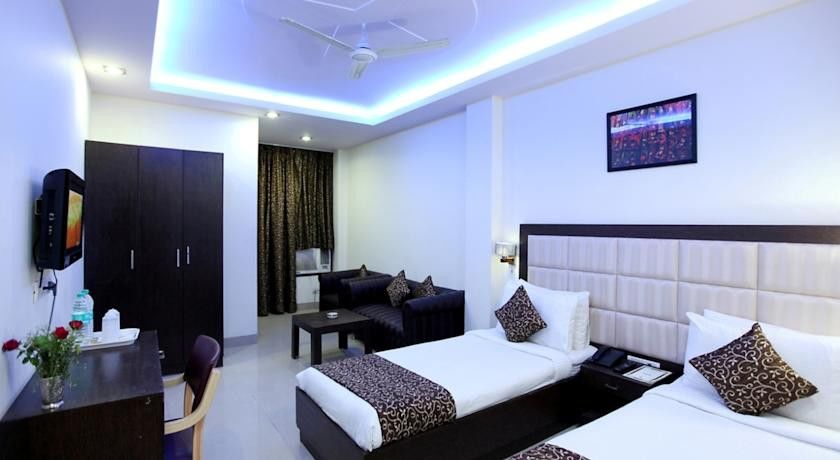 Hotel The Rts Plaza Nuova Delhi Esterno foto