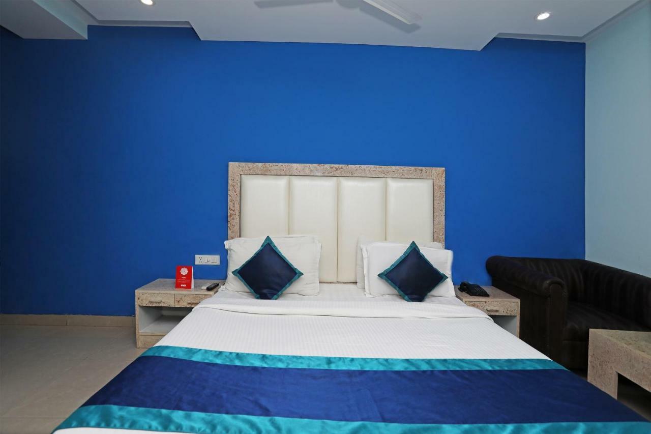 Hotel The Rts Plaza Nuova Delhi Esterno foto